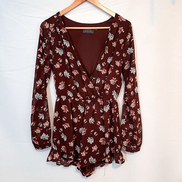 3 FOR $35! 📦 ASTR x Revolve Burgundy Long Sleeve Floral Romper Sz. S - Picture 3 of 6
